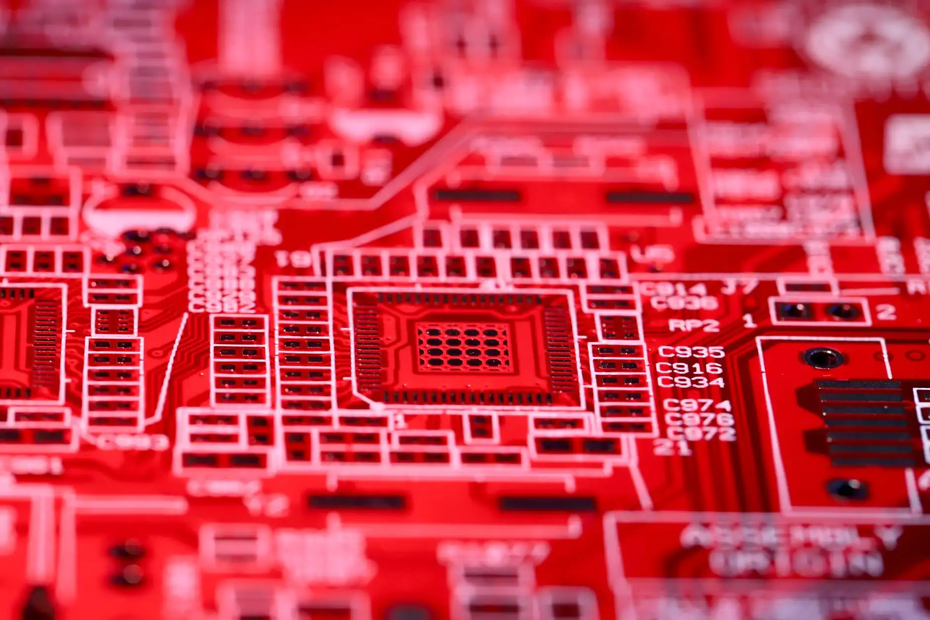重庆广告制作工艺对比：喷绘写真与UV打印的适用场景分析