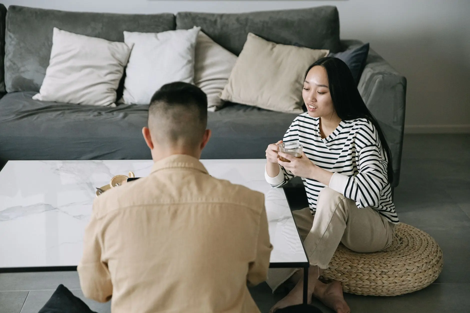 重庆广告制作行业观察：喷绘写真材料选择对户外耐久性的影响
