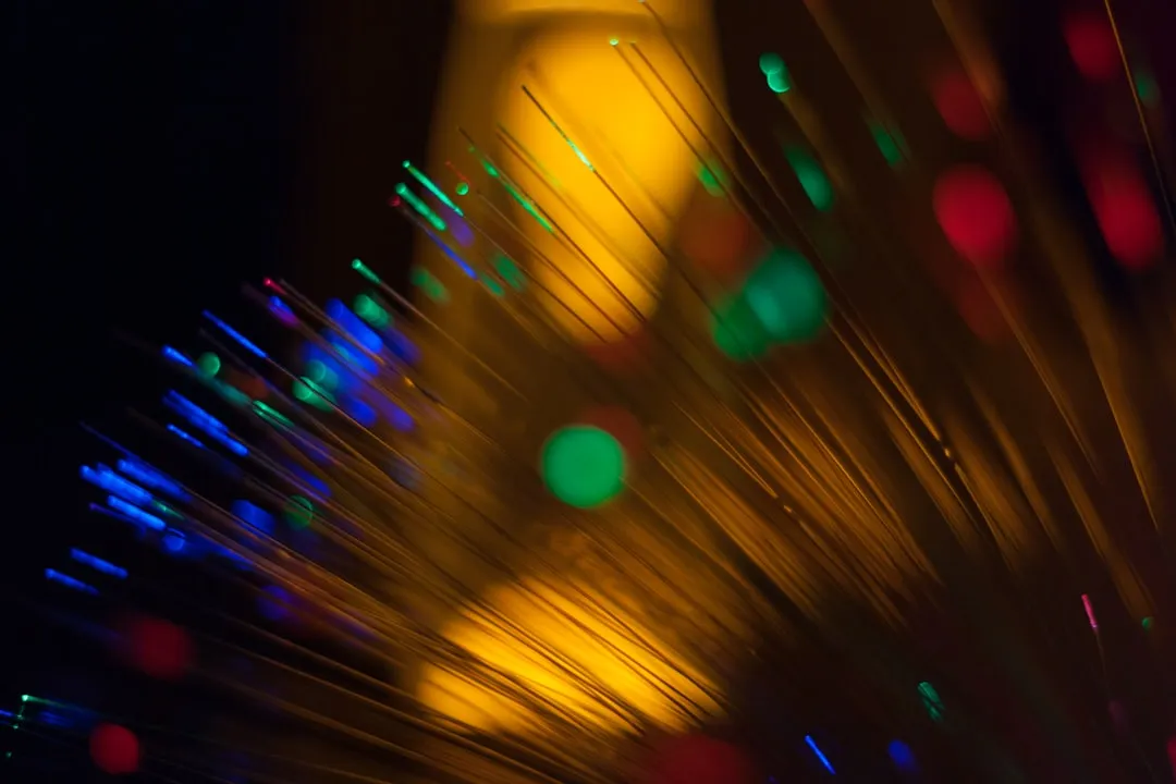 重庆广告制作行业观察：喷绘写真技术迭代如何提升户外广告画面品质