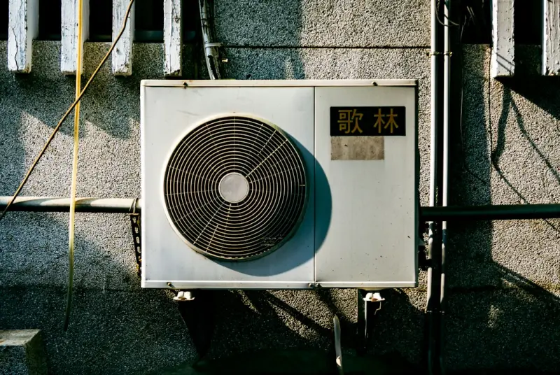重庆喷绘写真与UV打印技术对比：广告制作精度与成本分析
